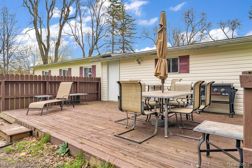 533 RUST PARK Drive, Grand Blanc, MI 48439 — Photo 35