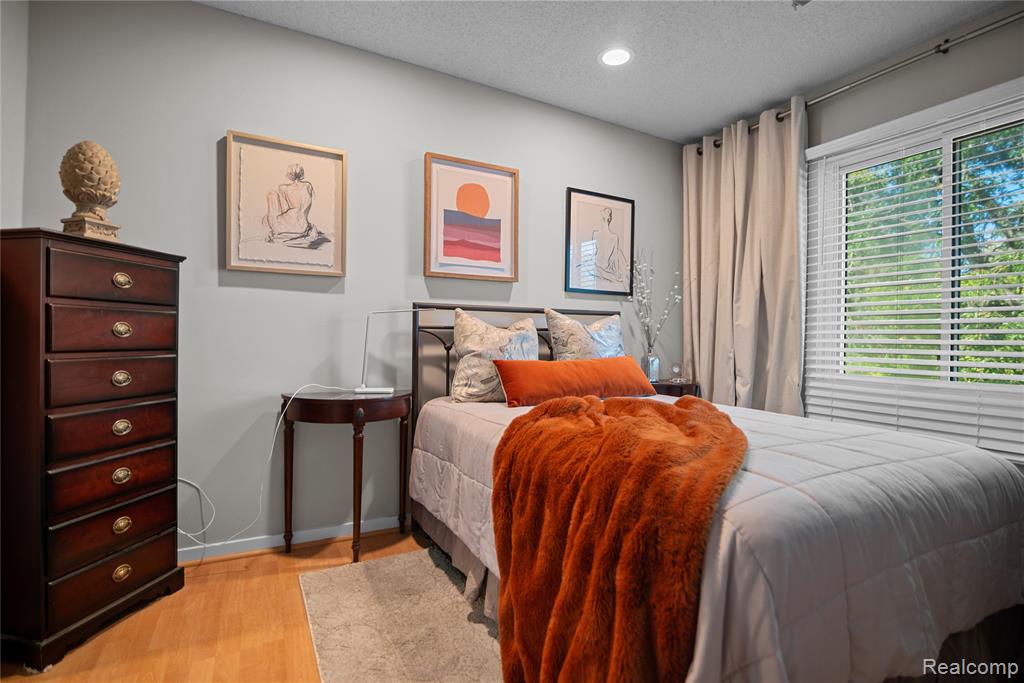 7975 Woodingham, West Bloomfield, MI — Photo 14
