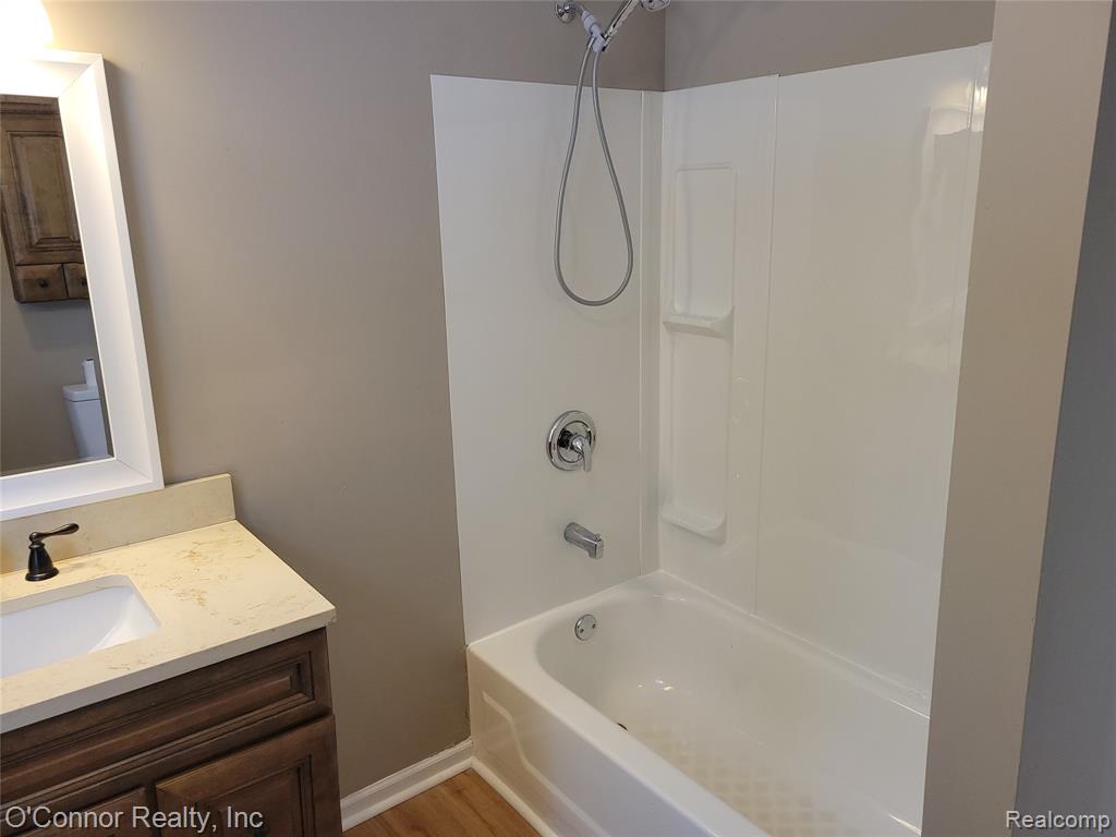563 Saint Paul Street, Marysville, MI 48040 — Photo 14