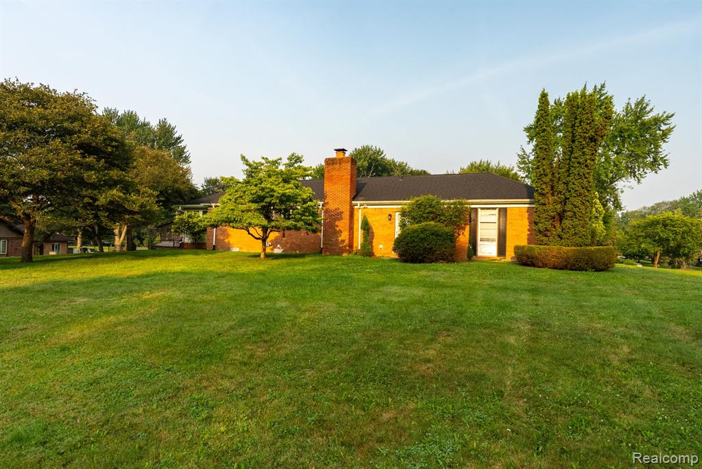 1853 W Bend Drive, Bloomfield, MI 48302 — Photo 54