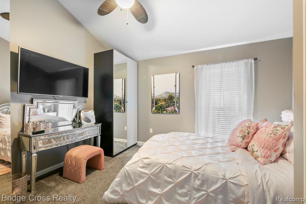 24459 Bloomington Court, Franklin, MI 48025 — Photo 31