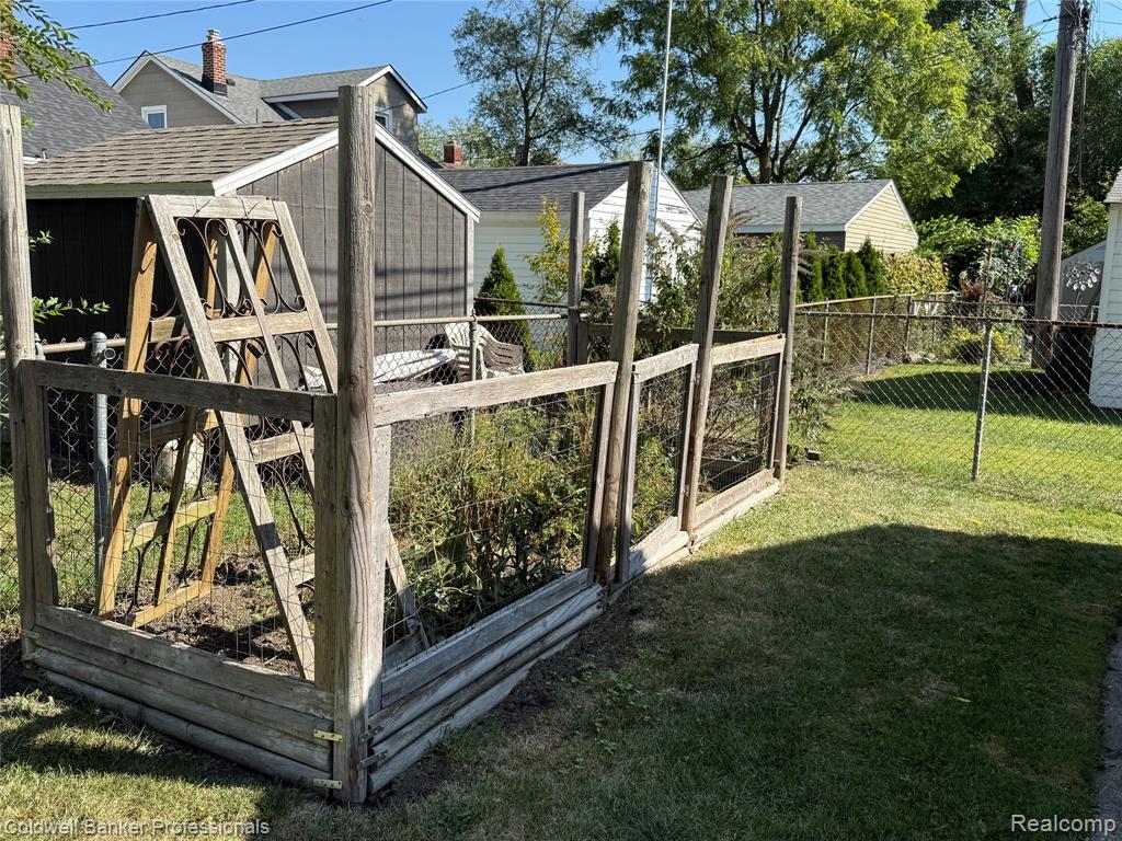 565 E Webster Street, Ferndale, MI 48220 — Photo 30