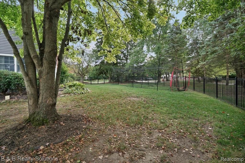 6750 Wing Lake Road, Bloomfield Hills, MI 48301 — Photo 45