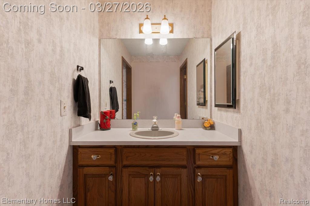 56688 Portsmouth Drive, Utica, MI, 48316