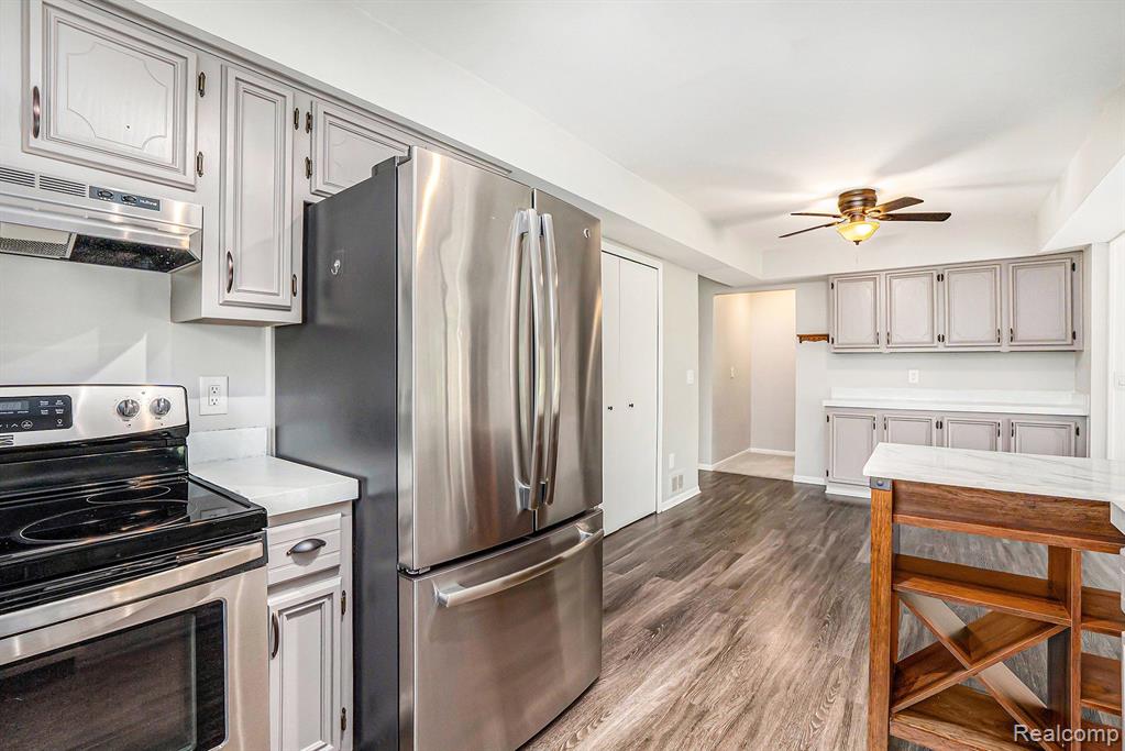 5392 Orchard Crest Drive, Troy, MI 48085 — Photo 7