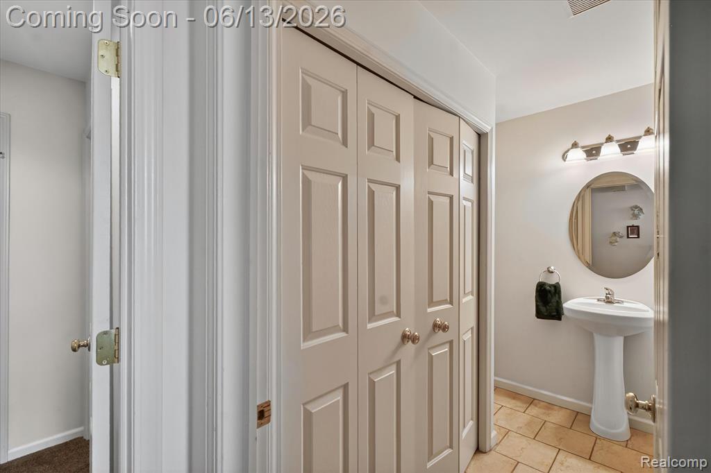 6095 Foxwood Court, Saginaw, MI 48638 — Photo 19