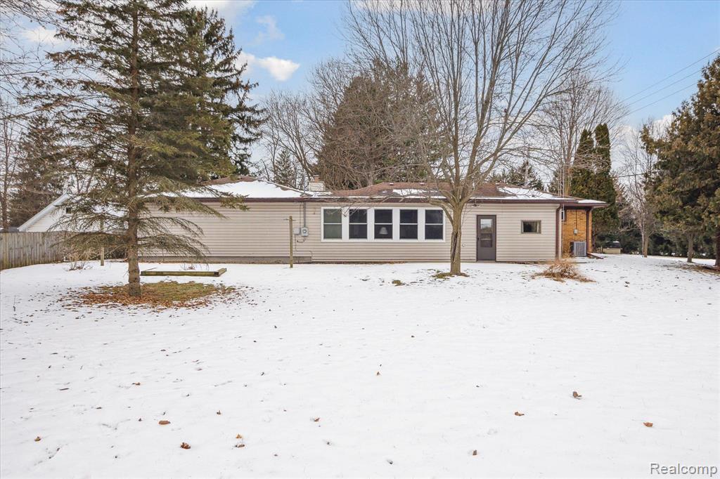 310 TAYLOR Lane, Chelsea, MI 48118 — Photo 42