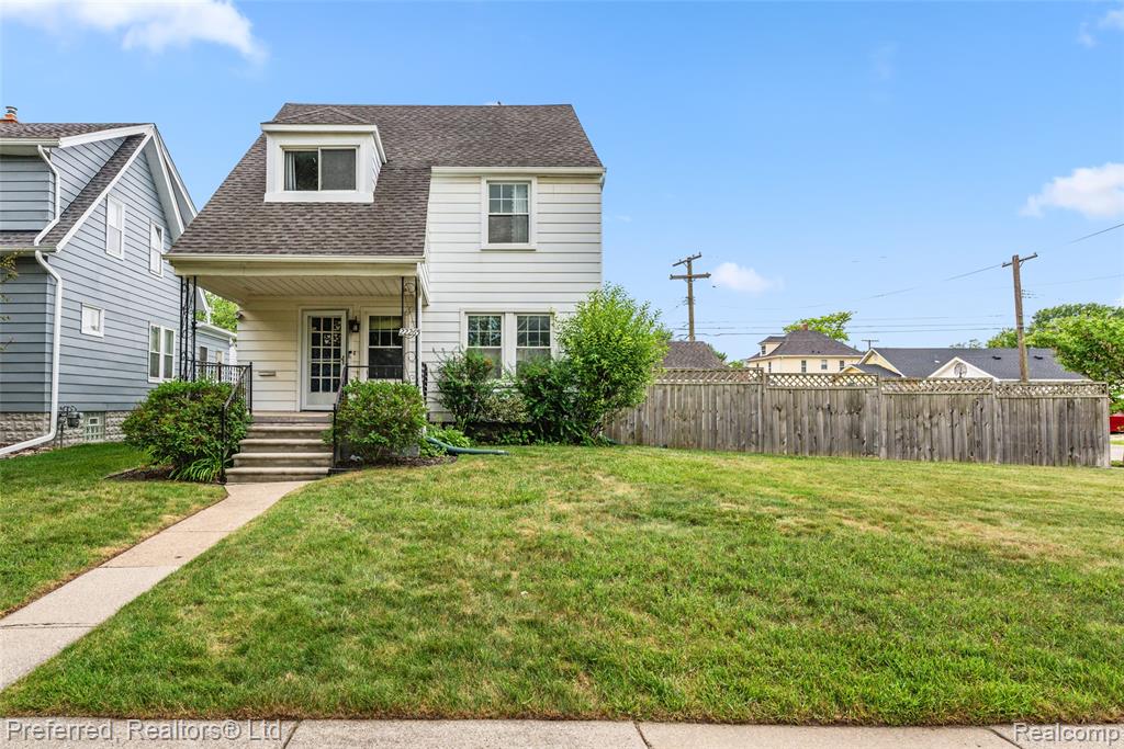 22265 Nowlin Street, Dearborn, MI 48124