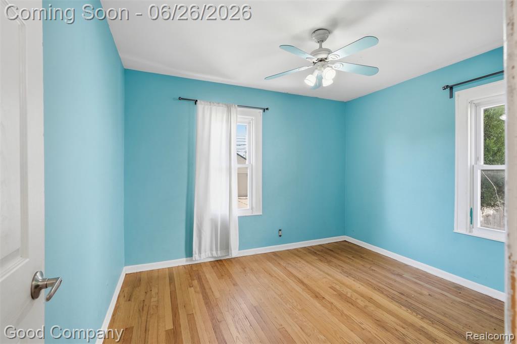 520 E Muir Avenue, Hazel Park, MI 48030 — Photo 15