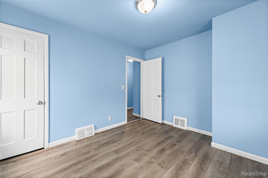 20290 Bradford Street, Detroit, MI 48205 — Photo 6