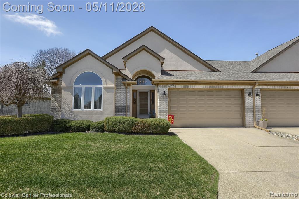 52237 Mitchell Lane, 11, Macomb, MI 48042 — front exterior