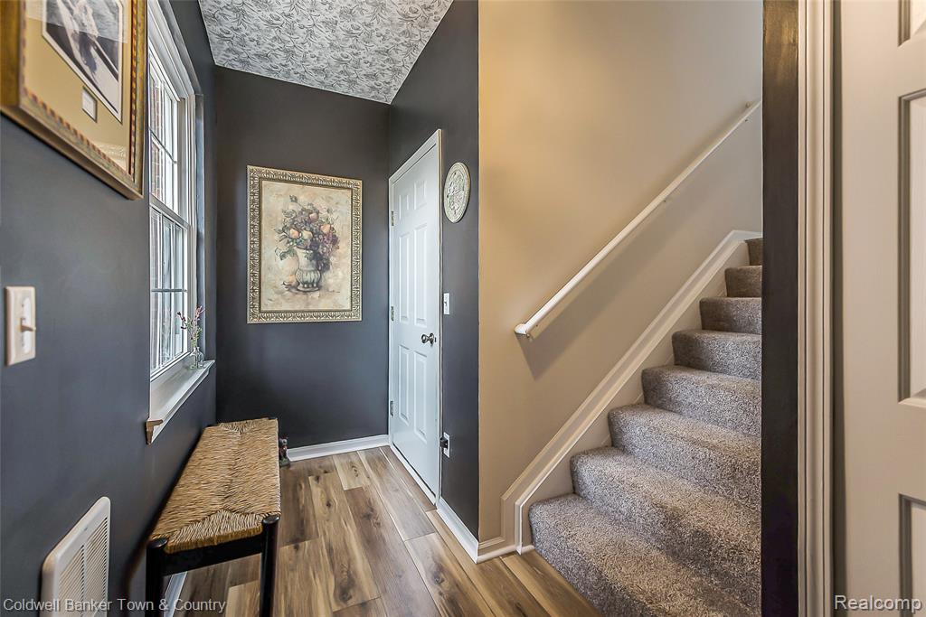 3377 Kneeland Circle, Howell, MI 48843 — Photo 4