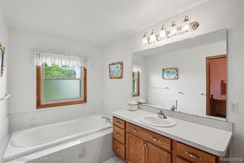 8183 Prestwick Lane, Washington, MI 48095 — Photo 15