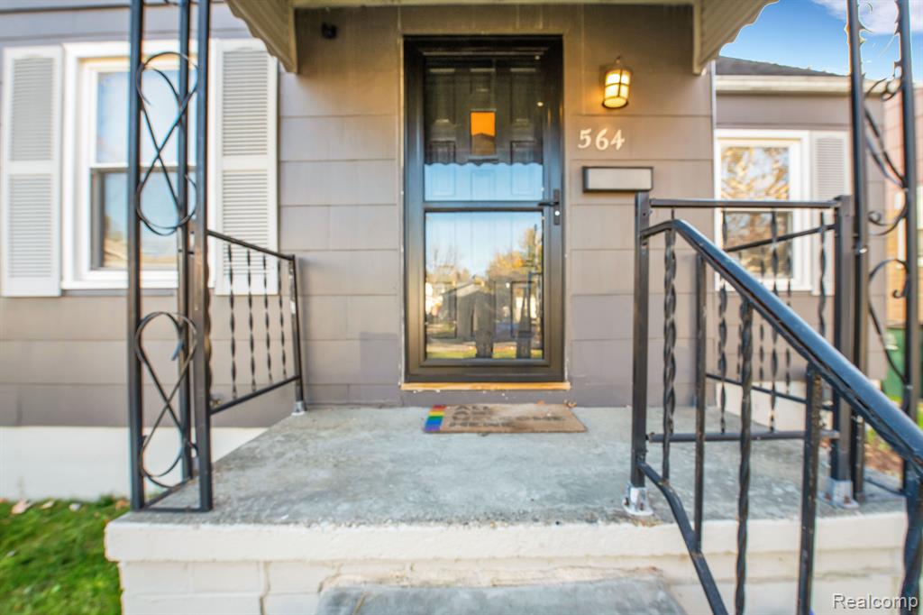 564 SPENCER Street, Ferndale, MI 48220 — Photo 9