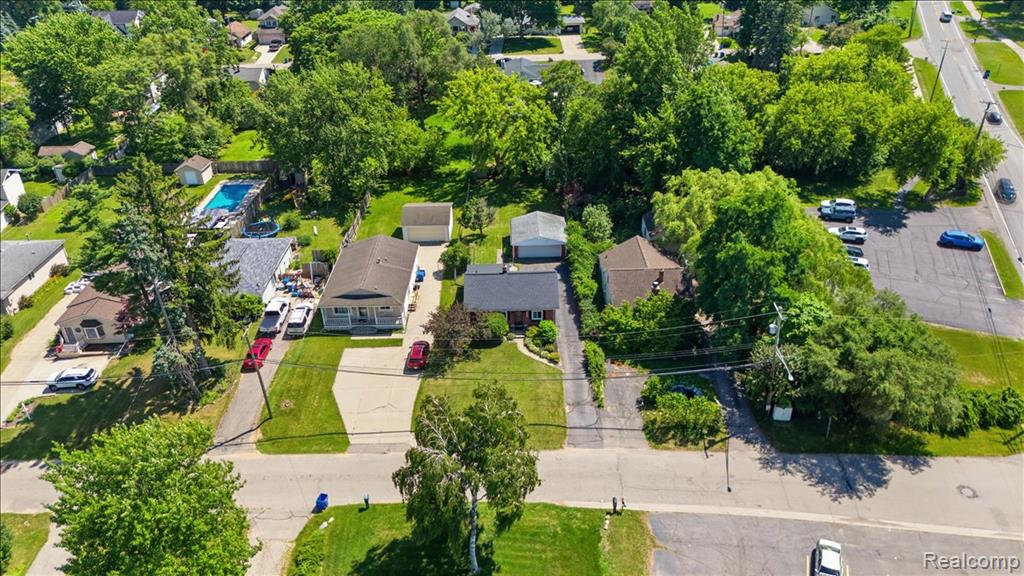 4035 Island Park Drive, Waterford, MI 48329 — Photo 38