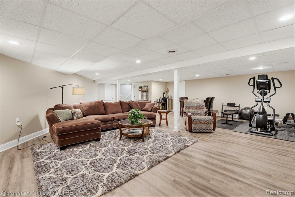 14281 Bournemuth Drive, Utica, MI 48315 — Photo 65