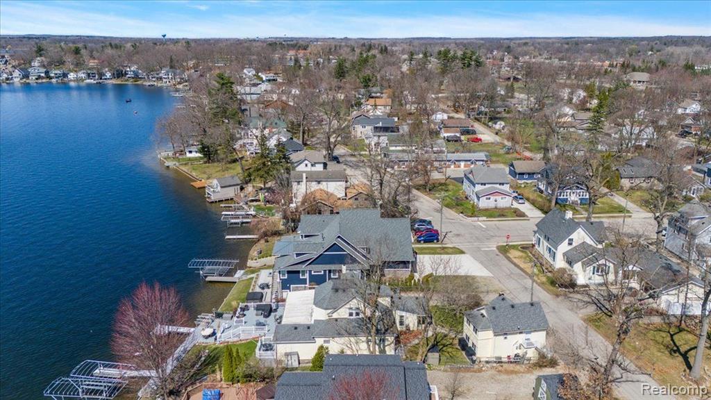16 S NORTH SHORE Drive, Lake Orion, MI 48362 — Photo 90