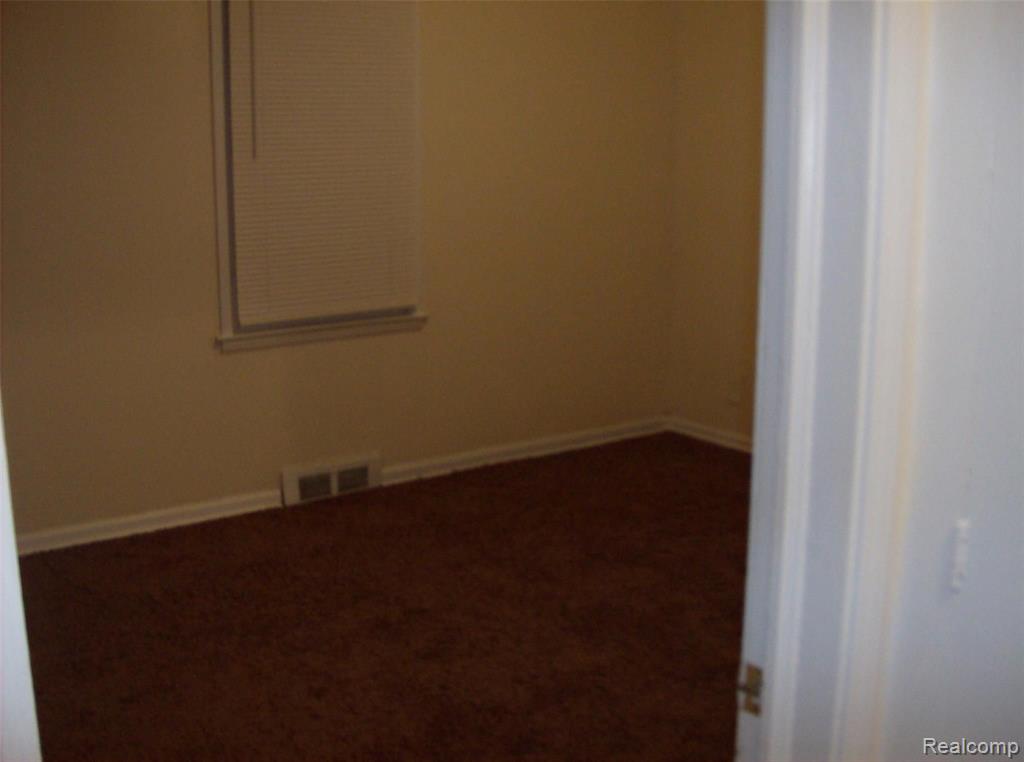 10641 TROY Street, Oak Park, MI, 48237