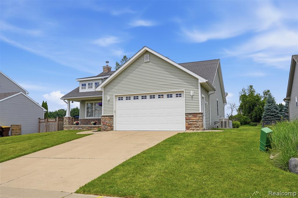 3477 Amber Oaks Drive, Howell, MI 48855 — Photo 3