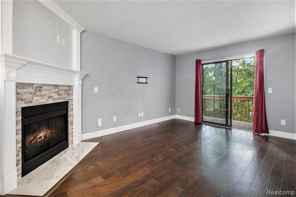 490 FOREST Drive, Brighton, MI 48116 — Photo 2