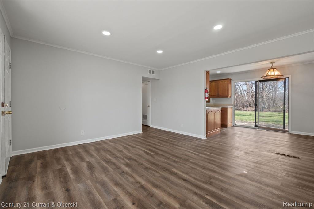 545 HUDSON Street, Ypsilanti, MI 48198 — Photo 4