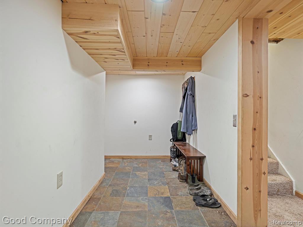 210 SCHRUM Drive, Whitmore Lake, MI 48189 — Photo 23