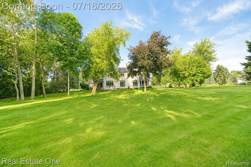 716 Bristol Lane, Orion, MI 48348 — Photo 36