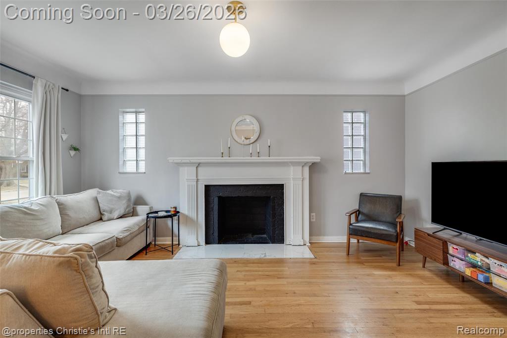 20631 Lochmoor Street, Harper Woods, MI 48225 — Photo 2