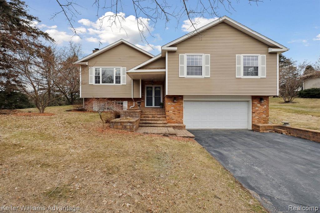 6521 Grand Circle Drive, Brighton, MI 48116 — Photo 2