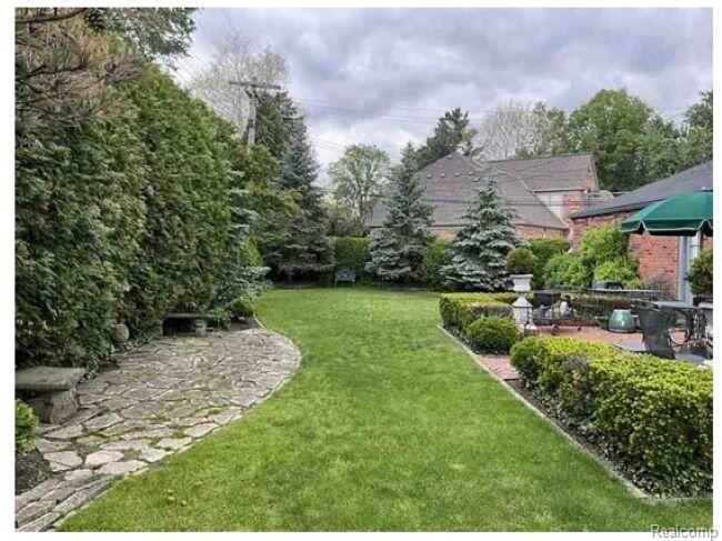 491 Colonial Road, Grosse Pointe Woods, MI 48236 — Photo 7