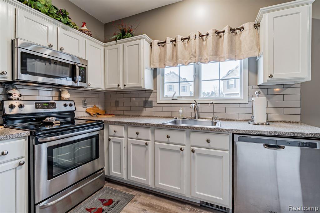 784 Eagle Drive, # 20, Fenton, MI 48430 — Photo 20