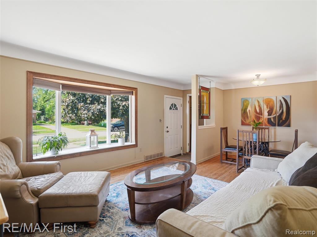 21213 Centennial Street, Saint Clair Shores, MI 48081 — Photo 6