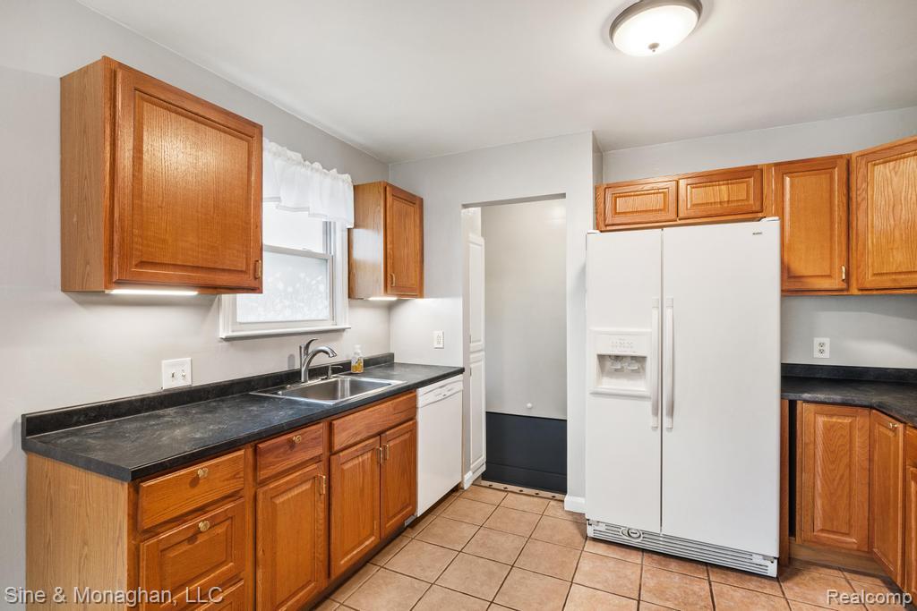 7854 Jackson Street, Taylor, MI 48180 — Photo 9
