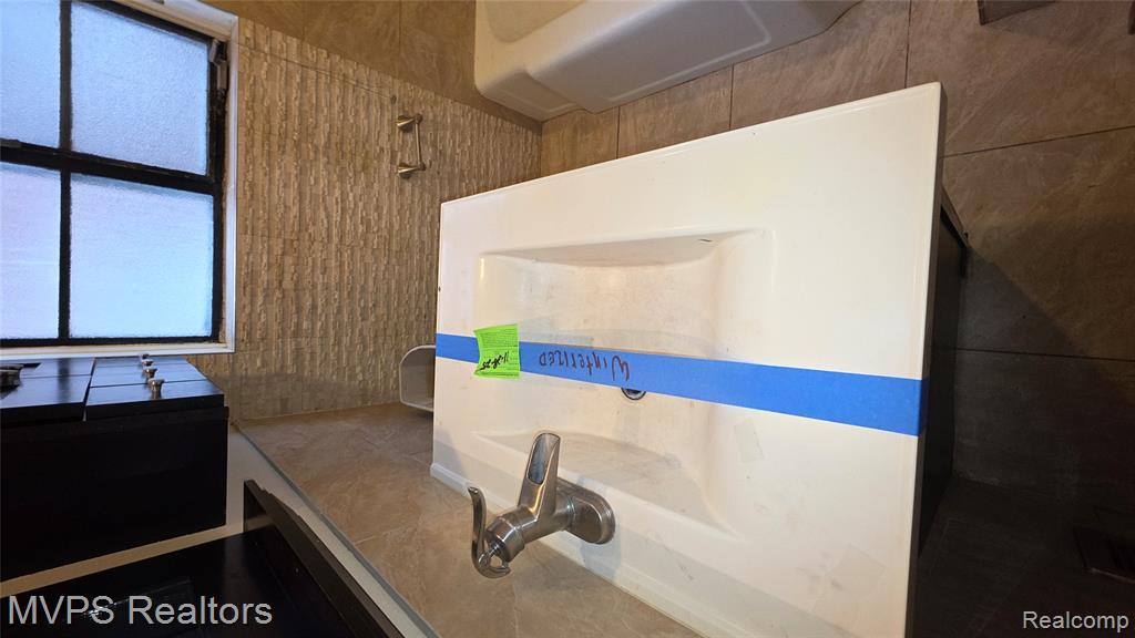 15031 Eastburn Street, Detroit, MI 48205 — Photo 11