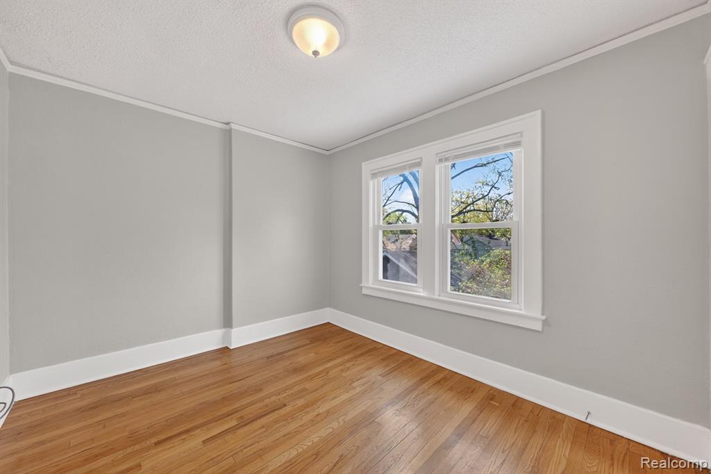 582 E Drayton Street, Ferndale, MI 48220 — Photo 23