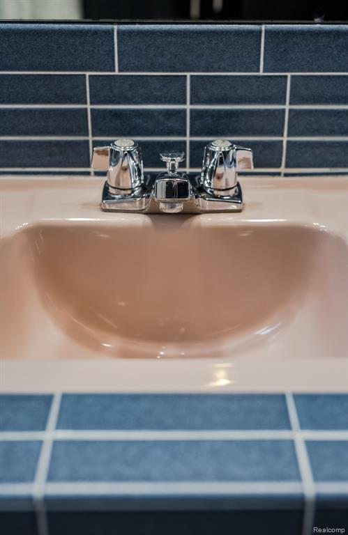 1771 Brookside Drive, Flint, MI 48503 — Photo 29