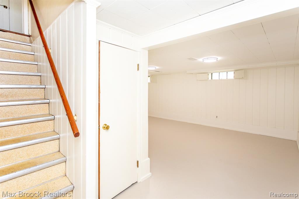 25830 Berkley Avenue, Huntington Woods, MI — Photo 34