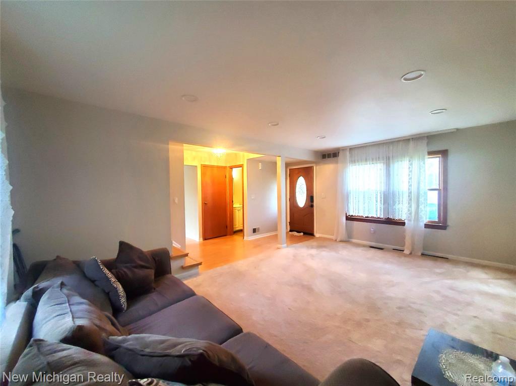 40225 Oak Tree, Novi, MI — Photo 4
