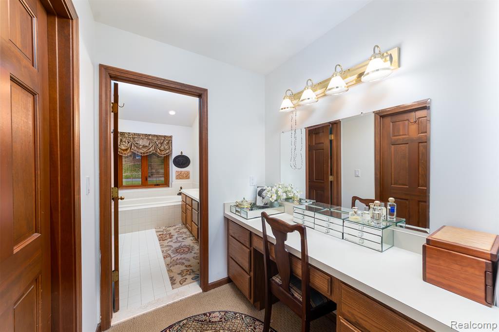2321 Pine Hollow, Brighton, MI 48114 — Photo 22