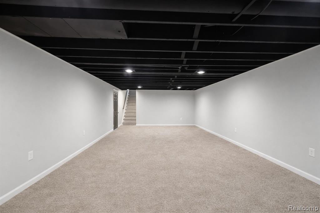 5518 Kimberly Drive, Grand Blanc, MI 48439 — Photo 26