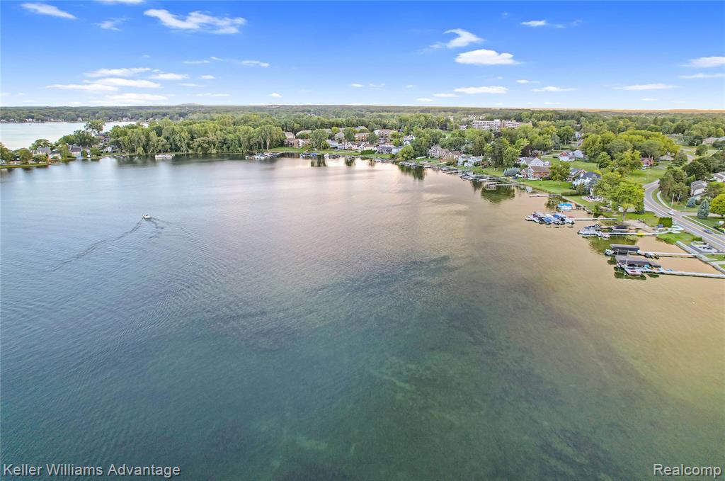 855 S Pontiac Trail, Walled Lake, MI 48390 — Photo 40