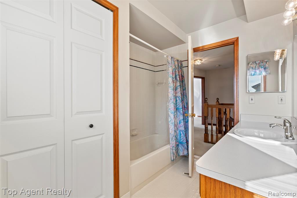 4430 Bayleaf Drive, Sterling Heights, MI 48314 — Photo 24