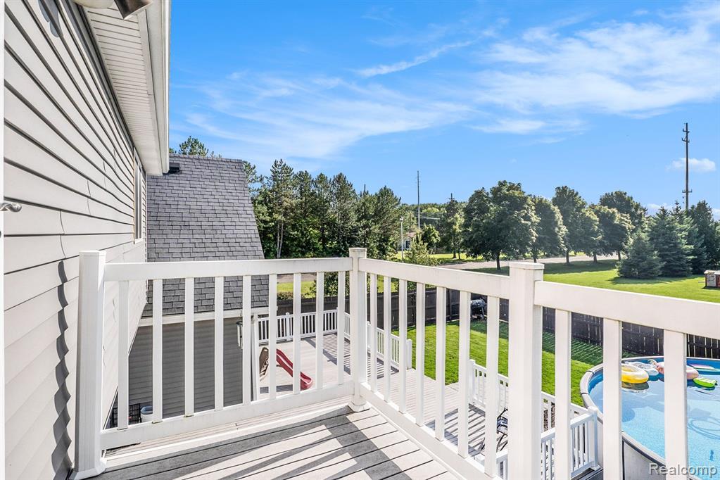 6084 Chatham Court, Grand Blanc, MI 48439 — Photo 35