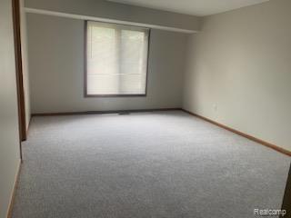 90 GRANADA Drive, White Lake, MI — Photo 12
