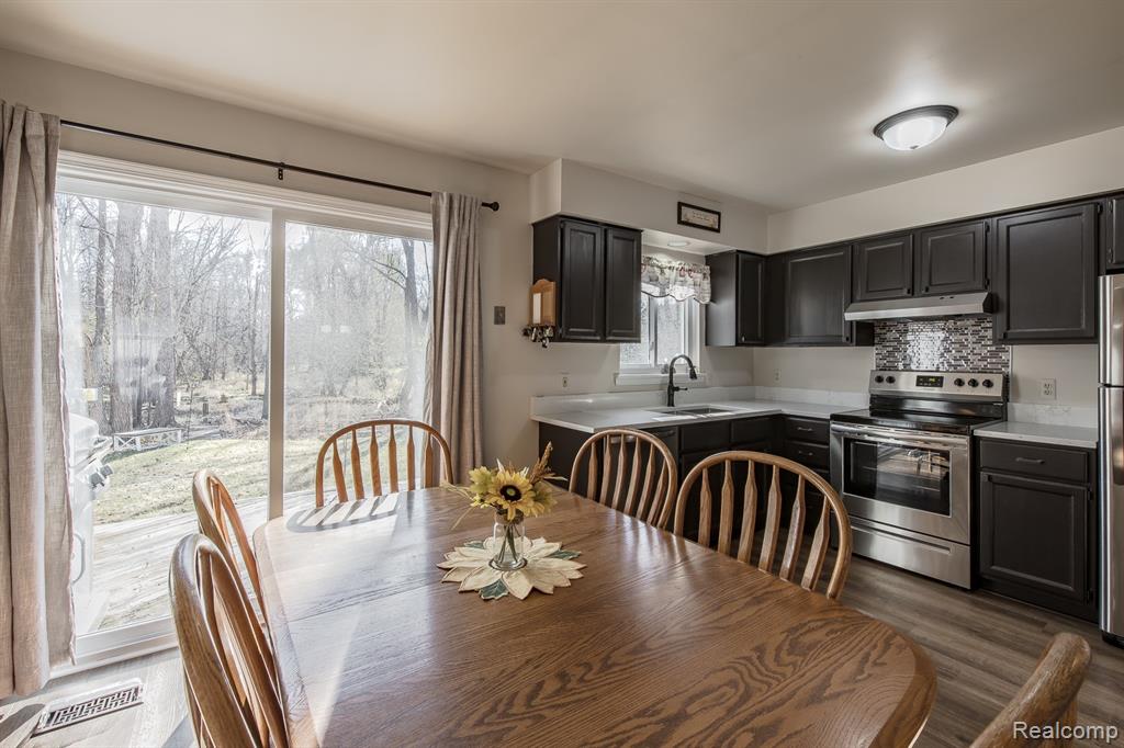 4771 Fiddle Avenue, Waterford, MI 48328 — Photo 14