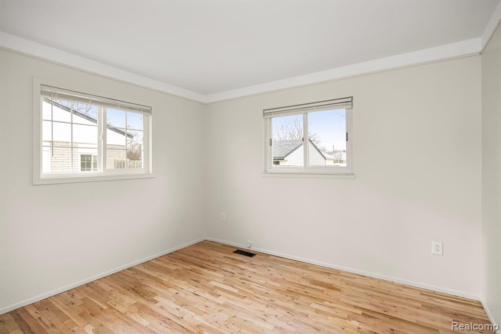9870 FAIRBANKS Street, Belleville, MI 48111 — Photo 14