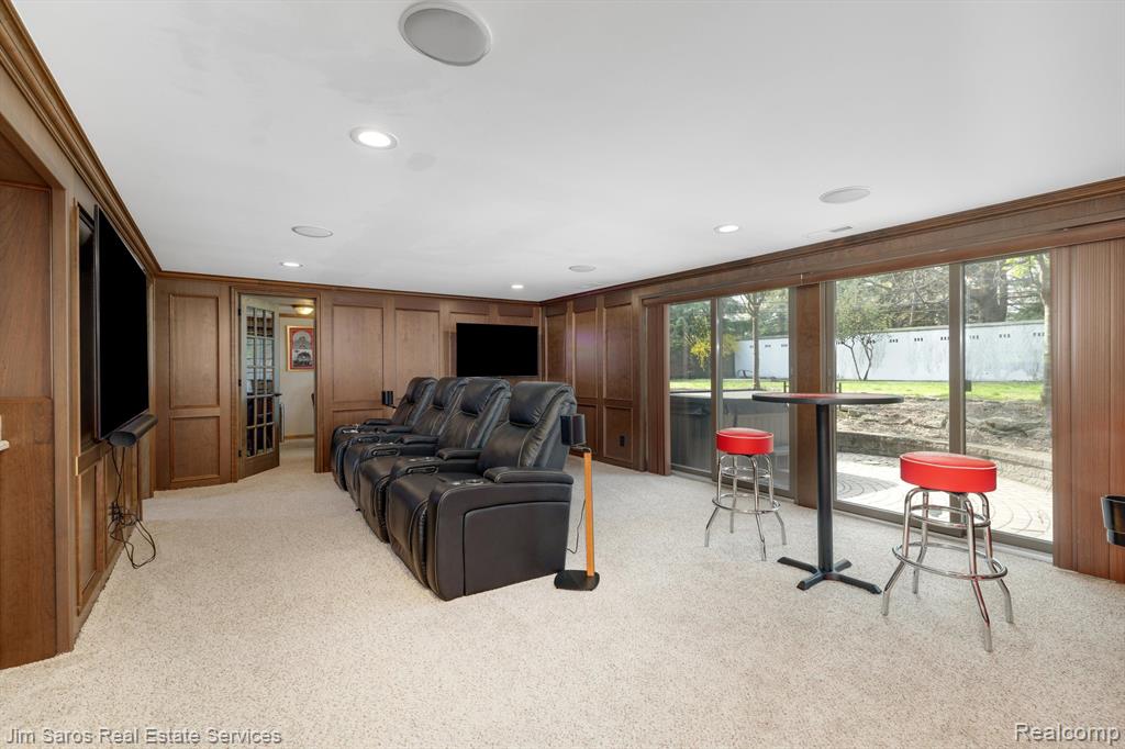 71 WOODLAND SHORES Drive, Grosse Pointe Shores, MI 48236 — Photo 13