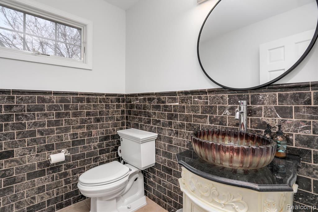 6709 Heatheridge Drive, Saline, MI 48176 — Photo 24