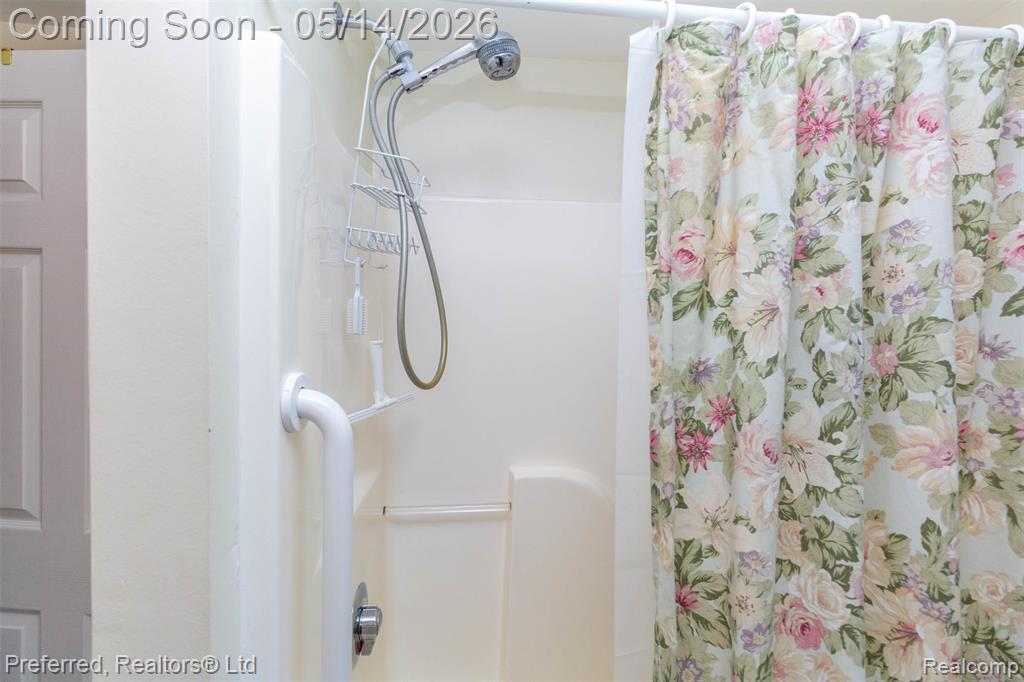 9840 Currie Road, Northville, MI 48167 — Photo 24