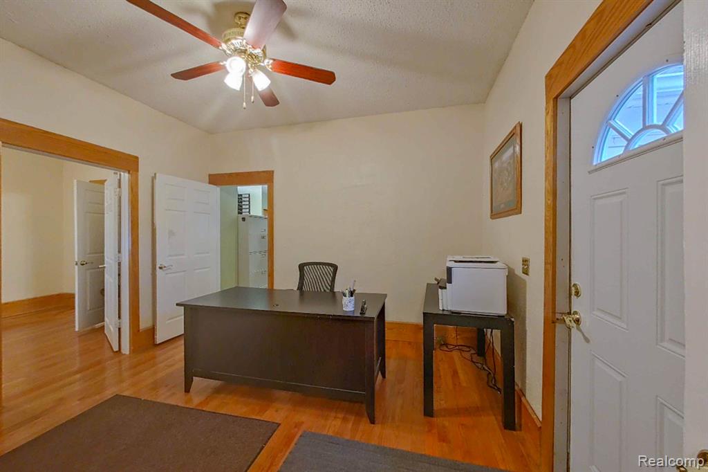 515 E GRAND RIVER Avenue, Howell, MI 48843 — Photo 34